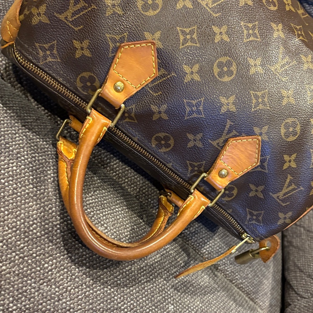 Louis Vuitton Speedy 30 Monogram Canvas  Bag - Picture 12 of 16